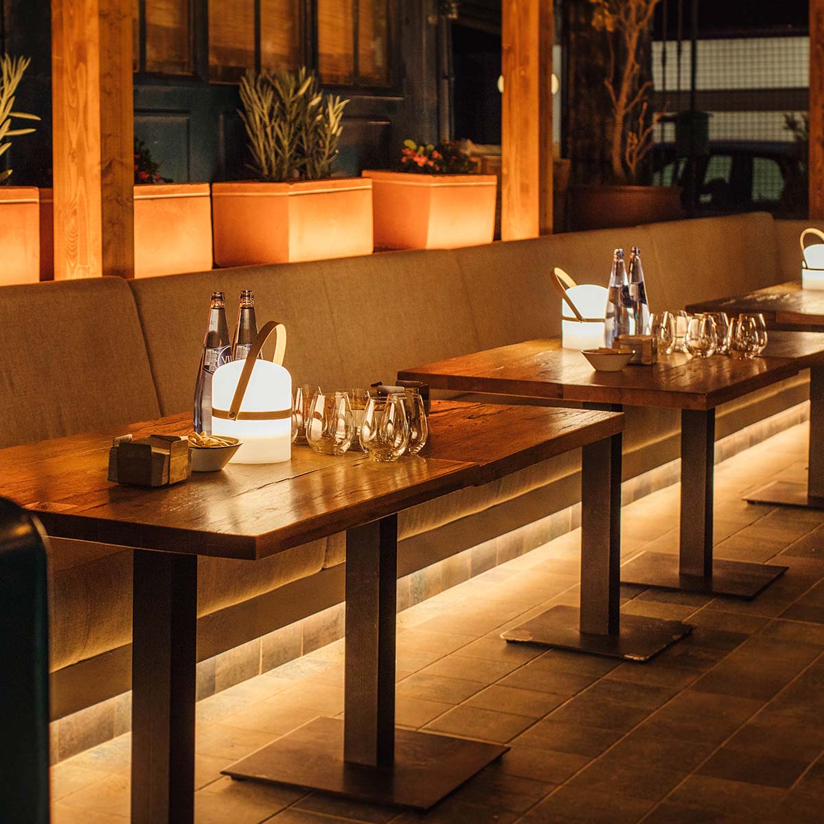 terraza exterior de Carnívora Restaurante